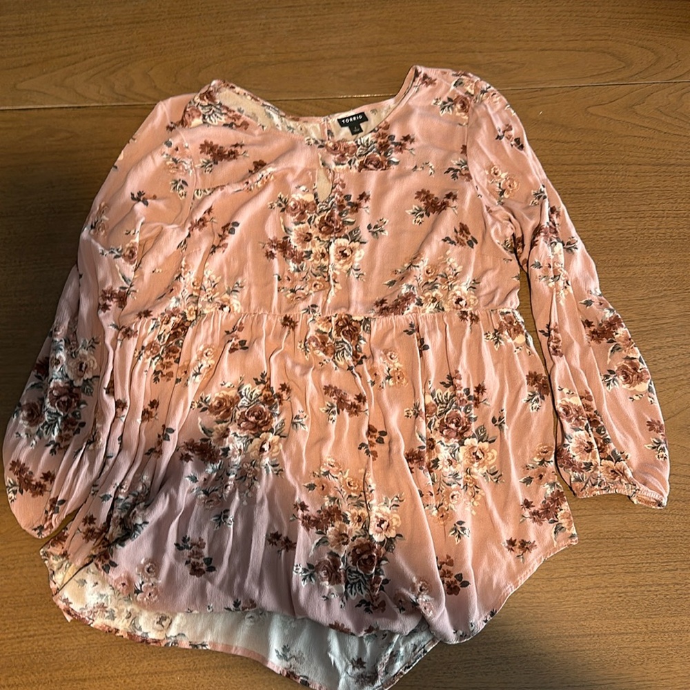 Torrid pink long sleeve babydoll shirt size 1